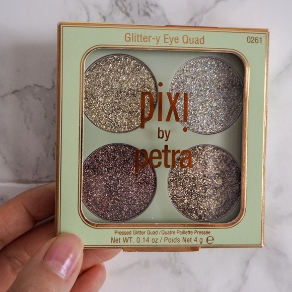 2/$20! Pixi Glittery Eye Quad - Gold Lava - Picture 5 of 6